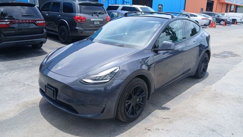 Used 2021 Tesla Model Y Long Range image 2