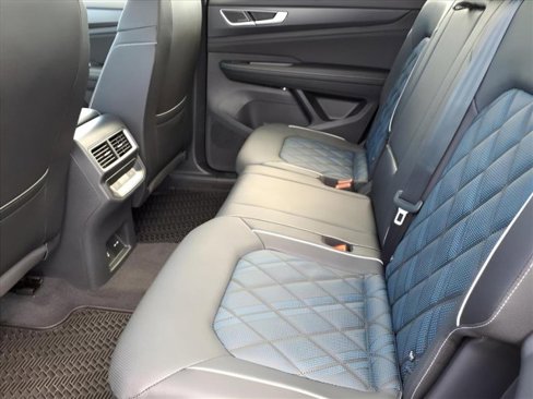 New 2026 Volkswagen Atlas Cross Sport SEL Premium R-Line image 11