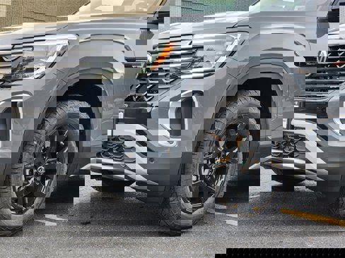 New 2026 Volkswagen Atlas Peak Edition image 8