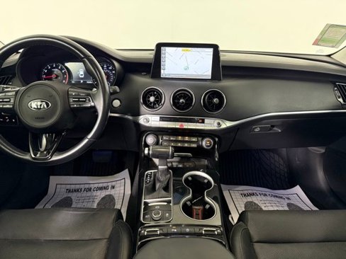 Used 2018 Kia Stinger Premium image 31