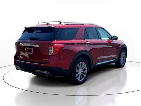 Used 2024 Ford Explorer Limited image 4