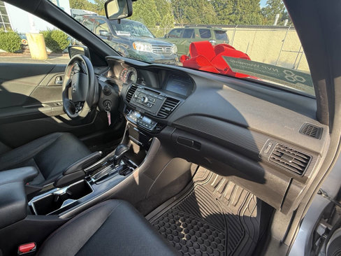 Used 2017 Honda Accord Sport Special Edition image 22