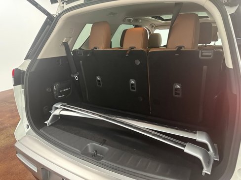 Used 2024 Nissan Pathfinder Platinum image 80