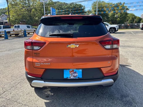 Used 2022 Chevrolet TrailBlazer LT w/ Sun and Liftgate Package image 4