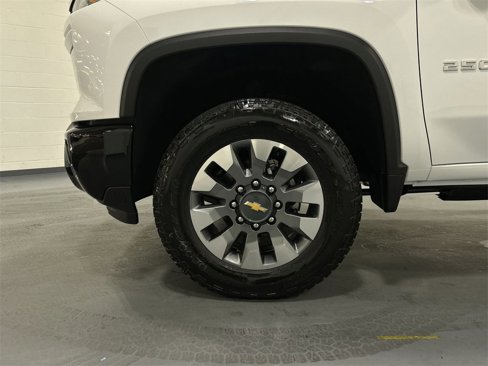 New 2026 Chevrolet Silverado 2500 Custom image 18