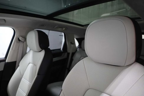 New 2025 Porsche Cayenne GTS image 19