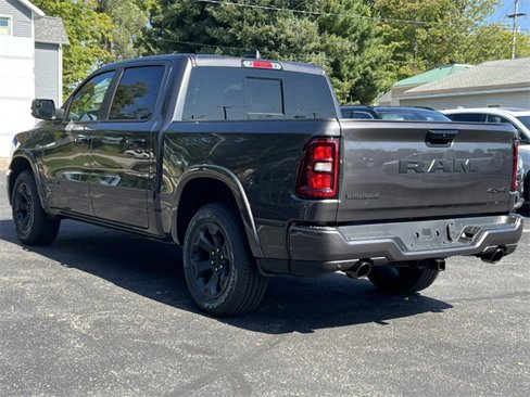 New 2026 RAM 1500 4x4 Crew Cab image 10