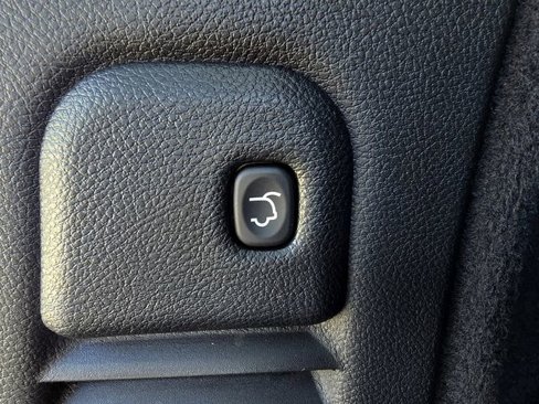 Certified 2024 Dodge Durango GT image 30