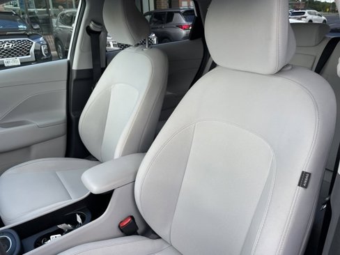 Used 2025 Hyundai Kona SEL image 10