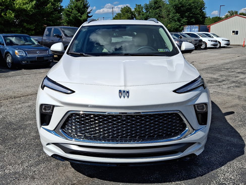 Used 2024 Buick Encore GX Avenir w/ Avenir Technology Package image 3