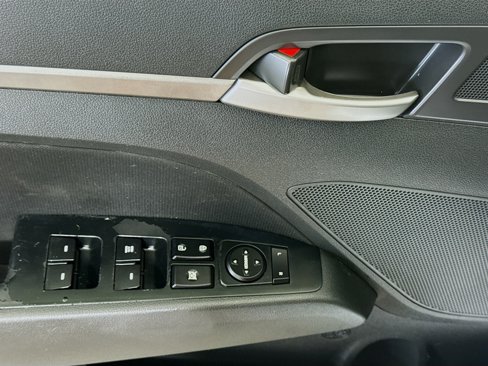 Used 2018 Hyundai Elantra SEL image 21