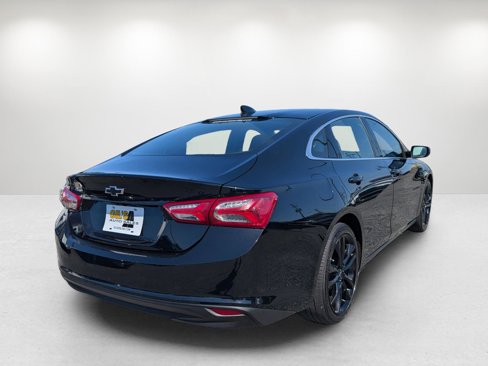 Used 2021 Chevrolet Malibu LT w/ Midnight Edition image 5