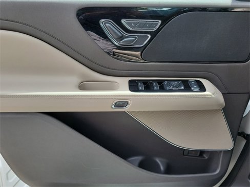 Certified 2023 Lincoln Aviator 2WD image 27