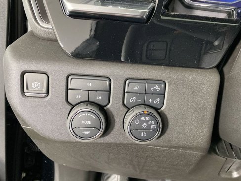 New 2025 Chevrolet Silverado 3500 LT w/ Z71 Chrome Sport Edition image 19