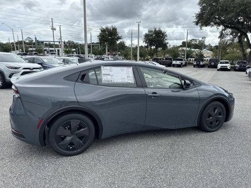 New 2026 Toyota Prius LE image 2