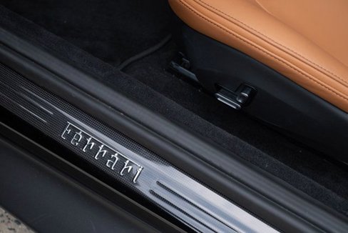 Used 2025 Ferrari Roma Spider image 34