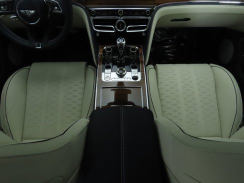 New 2025 Bentley Flying Spur Plug-In Hybrid image 18