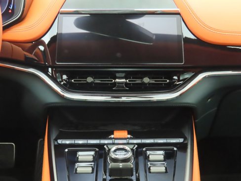 Used 2025 Aston Martin DBX 707 image 14