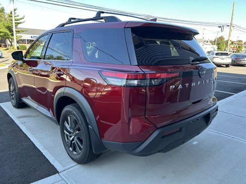 Used 2022 Nissan Pathfinder SV image 30