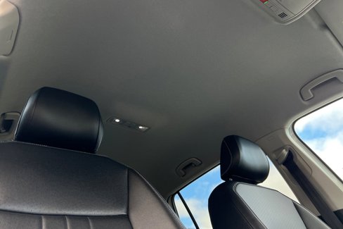 Used 2022 Volkswagen Tiguan SE image 18