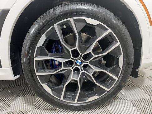 New 2026 BMW X7 xDrive40i w/ Executive Package image 25