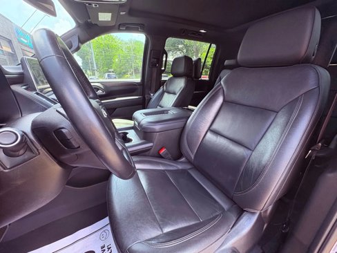 Used 2021 Chevrolet Suburban LT w/ Rear Media and Nav Package image 12