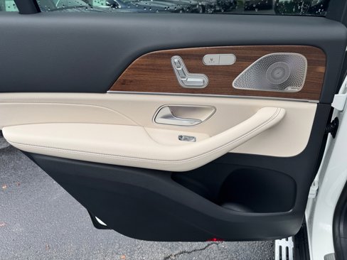 New 2026 Mercedes-Benz GLS 450 4MATIC image 19