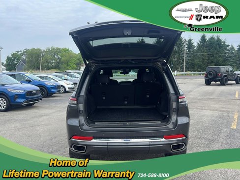 Used 2022 Jeep Grand Cherokee Overland w/ Luxury Tech Group IV image 8