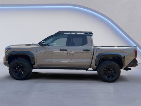 Used 2025 Toyota Tacoma TRD Pro image 8