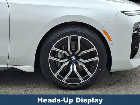 Used 2025 BMW 740i xDrive image 10