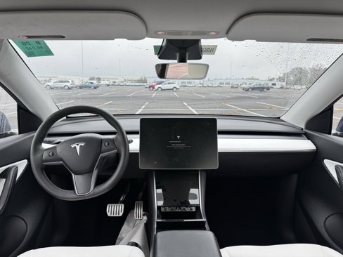 Used 2020 Tesla Model Y Performance image 15