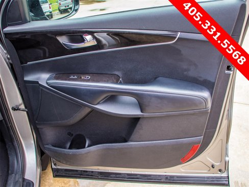 Used 2017 Kia Sorento L image 16