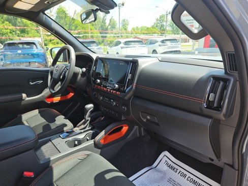 New 2025 Nissan Frontier PRO-4X image 31