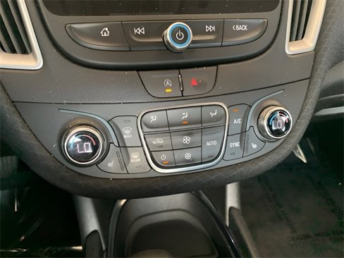 Used 2024 Chevrolet Malibu LT image 16