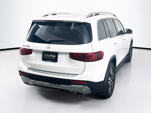 Used 2025 Mercedes-Benz GLB 250 image 9