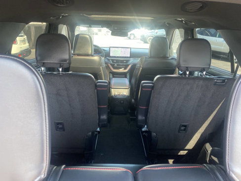 Used 2025 Ford Explorer ST image 16