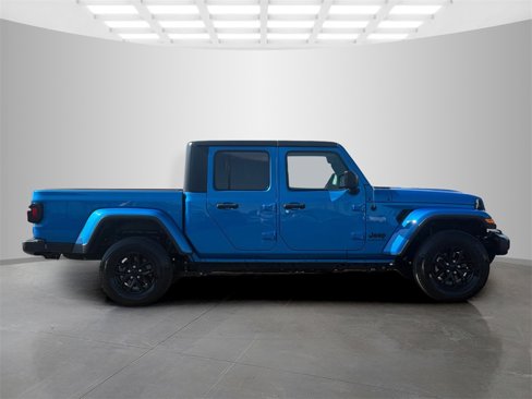 Certified 2022 Jeep Gladiator Sport image 8