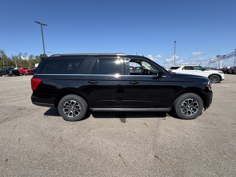 Used 2024 Ford Expedition Max XLT image 6