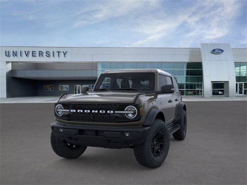 New 2025 Ford Bronco Outer Banks image 2
