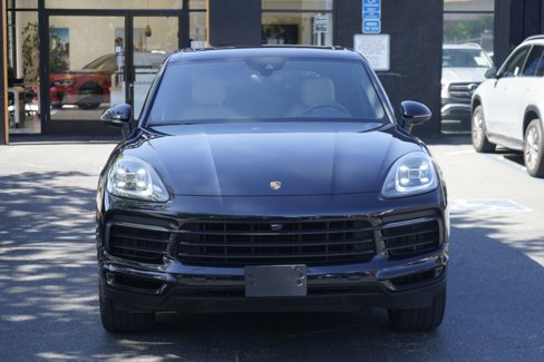 Used 2021 Porsche Cayenne w/ Premium Package image 4