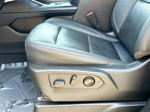 Used 2022 Chevrolet Tahoe Z71 w/ Luxury Package image 20