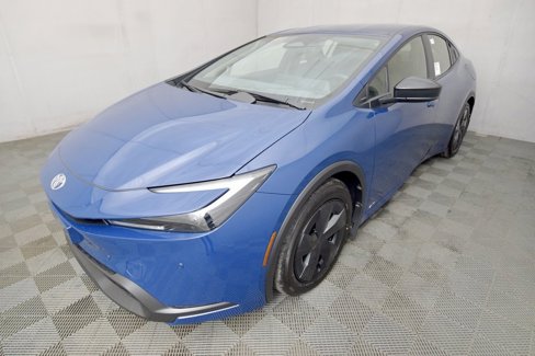 New 2026 Toyota Prius LE image 1