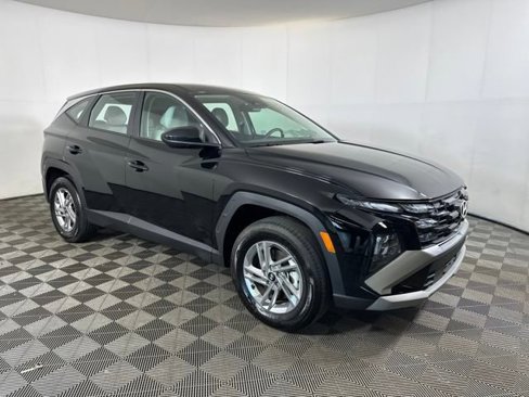 Certified 2025 Hyundai Tucson SE image 29
