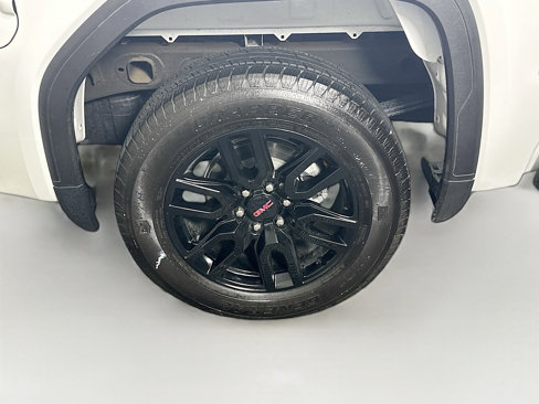 Used 2024 GMC Sierra 1500 Elevation image 11