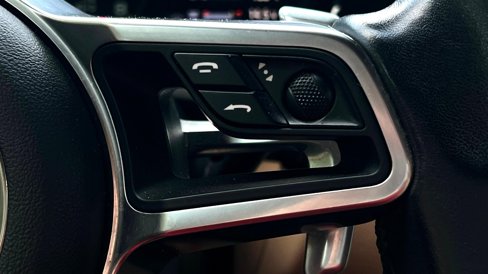 Used 2020 Porsche Macan image 35