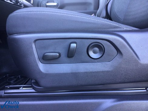 Used 2025 Chevrolet Silverado 2500 LT w/ Convenience Package image 10