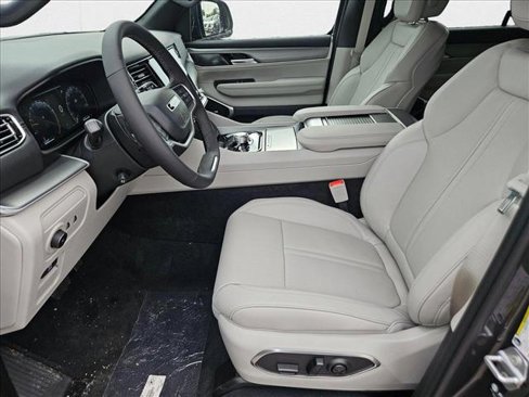 New 2025 Jeep Wagoneer 4WD w/ Premium Group I image 15