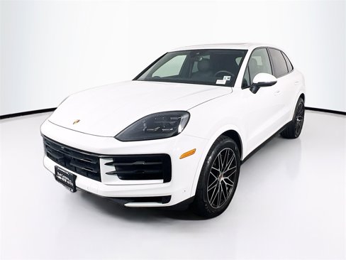 Used 2025 Porsche Cayenne image 1