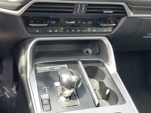 Used 2024 MAZDA CX-90 3.3 Turbo w/ Preferred Plus image 29