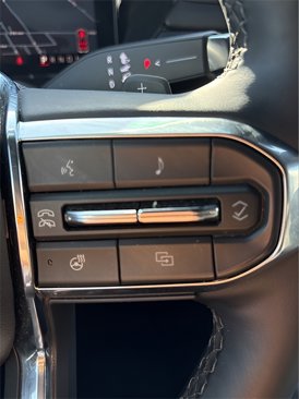 Used 2025 GMC Acadia Elevation image 20